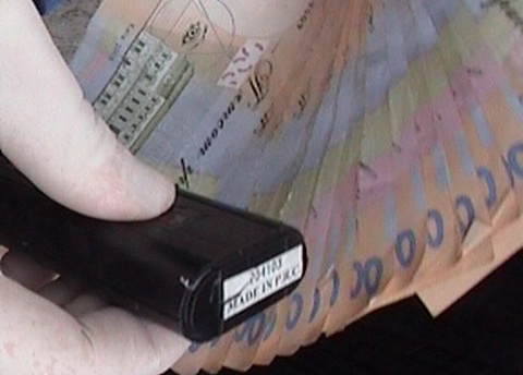 На Івано-Франківщині СБУ затримала інспектора ДАІ на хабарі у 8,5 тисяч гривень