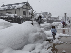 Японію накрило сніжне цунамі