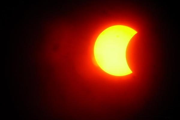 Дивіться онлайн-трансляцію сонячного затемнення (відео)