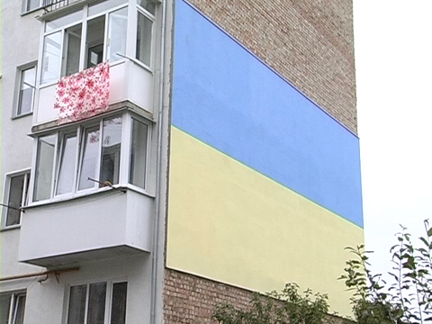 Коломияни продовжують всеукраїнську акцію «Розфарбуй Україну»