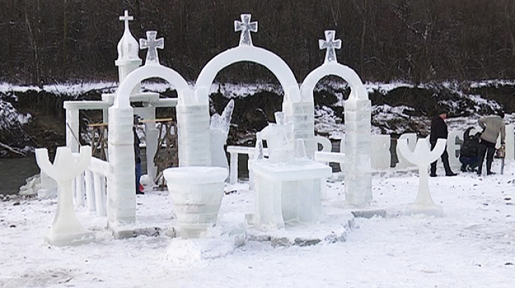 У Спасі виготовили льодові скульптури (відео)