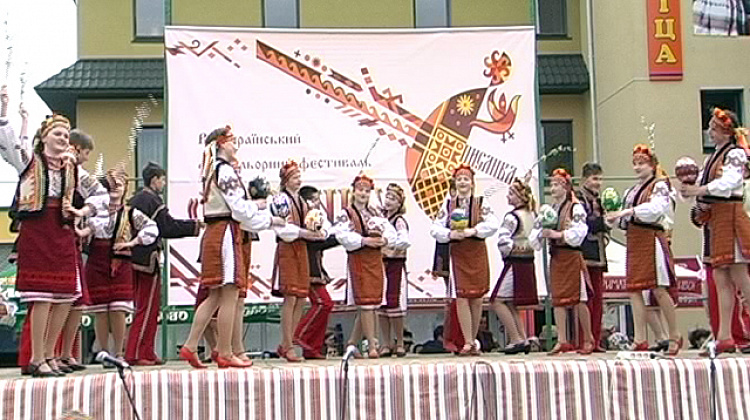 У Коломиї відбувся фольклорний фестиваль "Писанка" (відео)