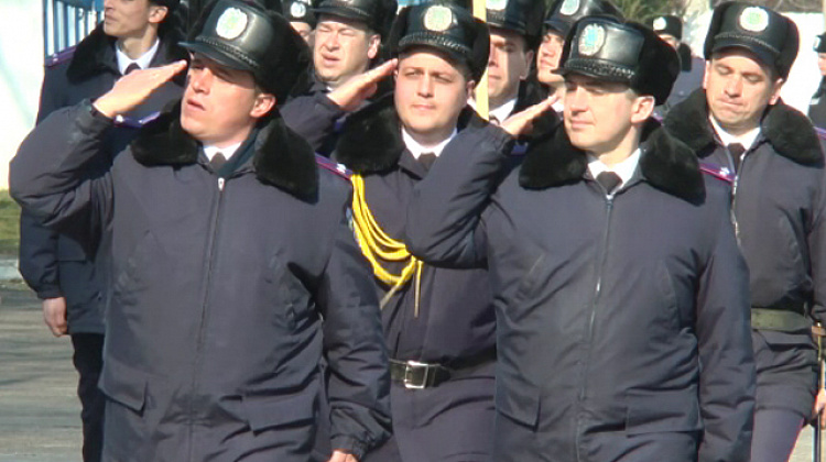 В Івано-Франківську міліціонери привітали військовослужбовців Національної Гвардії (відео)