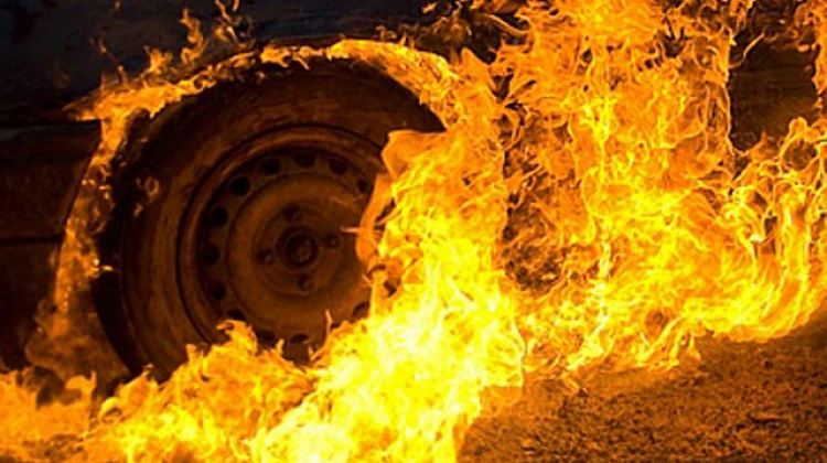 У Києві вщент спалили чотири автомобілі активістів Євромайдану
