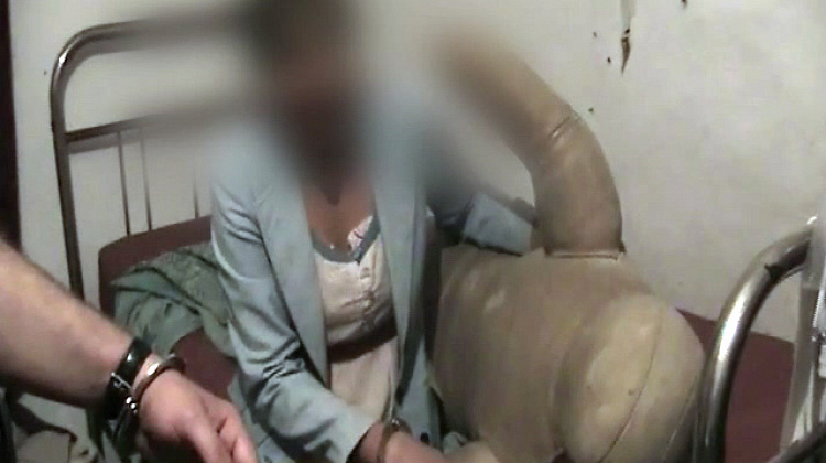 Подробиці вбивства: у Коломиї 25-річна донька зарізала матір (відео)