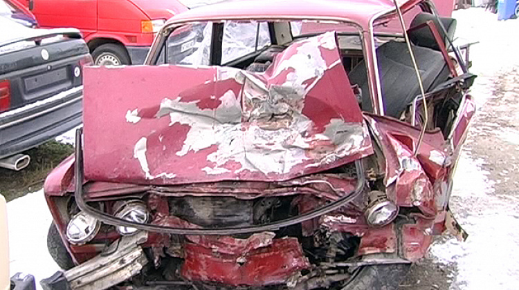 У ДТП на Коломийщині загинув водій автомобіля, пасажирка в реанімації (відео)