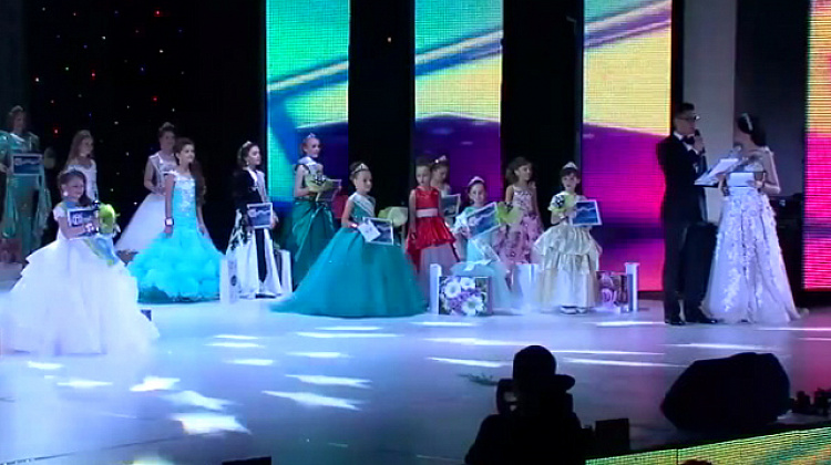 Коломиянки взяли участь у фестивалі "Міні-світ краси України" (відео)