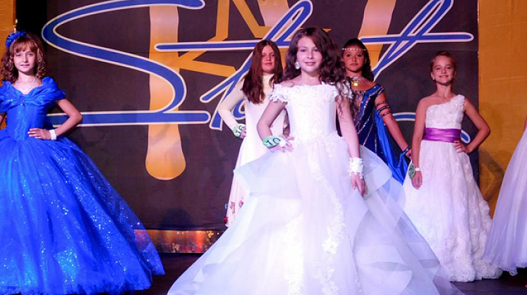 У Туреччині юна коломиянка отримала перше місце в конкурсі моделей (відео)