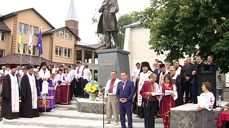 На Коломийщині та Снятинщині відкрили пам'ятники Тарасові Шевченку (відео)