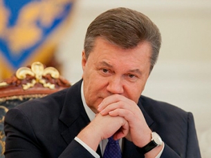 Янукович з'явився і вважає себе президентом
