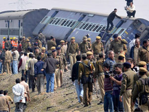 В результаті зіткнення поїздів в Індії померло 18 людей