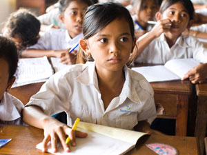 61 дитина померла від невідомої хвороби у Камбоджі