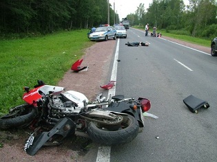 В Росії п'яний  мотоцикліст збив 5-ох дітей