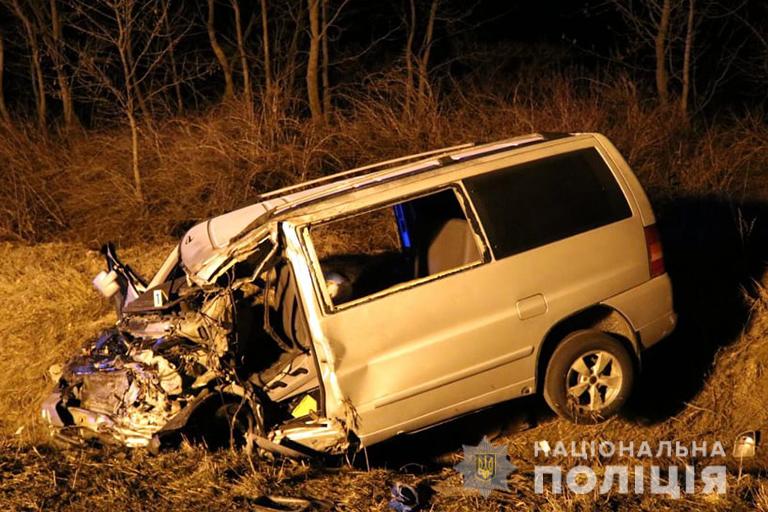 У ДТП на Прикарпатті одна людина загинула та шість травмовано (фото) У ДТП на Прикарпатті одна людина загинула та шість травмовано (фото)