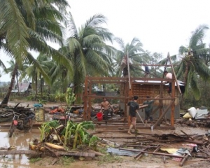 10 тисяч життів обірвав супертайфун на Філіппінах (відео)