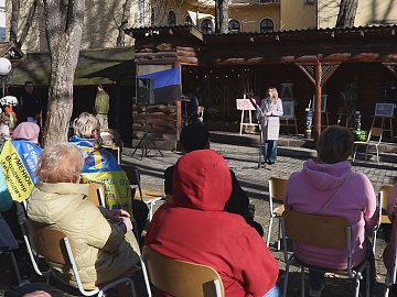У Коломиї провели фестиваль-ярмарок, який присвятили зниклим безвісти військовим (відео)