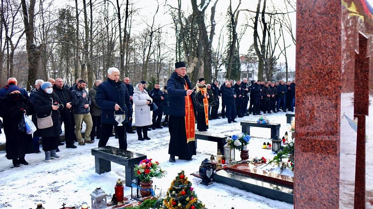 В Івано-Франківську вшанували пам'ять загиблих на Сході правоохоронців (фото)