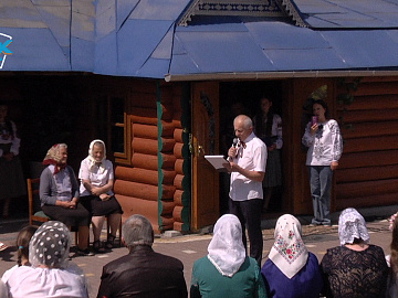 У Малому Ключеві вшанували героїв села, що захищають Україну (відео)