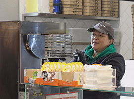 Морози та вимкнення світла: як адаптується бізнес Коломиї (відео)