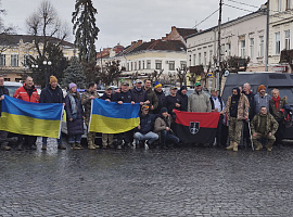 20 авто для ЗСУ знову привезли благодійники «Jeeps for peace» (відео)