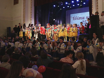 25-ліття відзначив ансамбль бального танцю «Квіти надії» (відео)