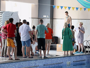 Змагання з плавання для дітей провели у коломийському басейні «Графіт» (відео)