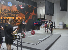Чемпіонат України з пауерліфтингу триває у Коломиї (відео)