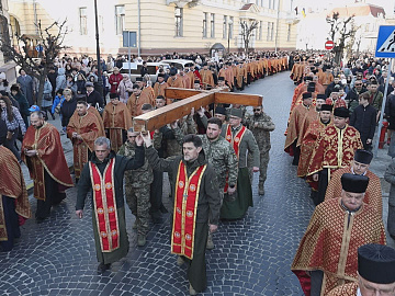Загальноєпархіальна Хресна дорога відбулася у Коломиї (відео)