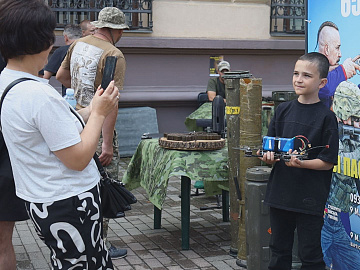 У Коломиї військові показали інтерактивну виставку