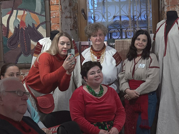 У Коломиї презентували альбом-каталог про вишиванки Городенківщини (відео)