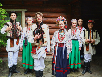 У Коломиї відтворили самобутнє весілля Саджавки