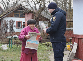 Офіцери-рятувальники громад проводять роз'яснювальні бесіди з населенням (відео)
