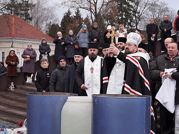 6 січня - Богоявлення Господнє: як освячували воду у Коломиї (відео)