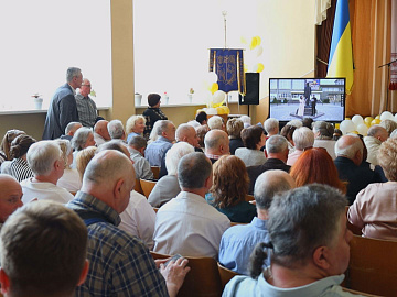 50 років традиції: у Коломийському ліцеї №1 відбулася зустріч випускників