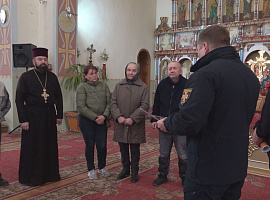 Священникам проводять інструктажі: у церквах повинні реагувати на сигнали тривоги (відео)