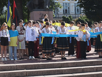 День Конституції України відзначили у Коломиї (відео)