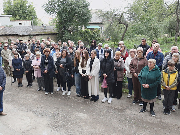У Коломиї встановили 6 меморіальних таблиць на фасадах багатоповерхівок на згадку про Захисників (відео)