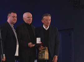 15 медалей «За заслуги перед Коломийщиною». У Коломиї нагородили діячів культури (відео)