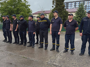 Прикарпатські рятувальники повернулися додому з Херсонщини (відео)