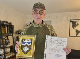 65-річний австралієць Микола Сачко привіз чергову допомогу для українських захисників (відео)