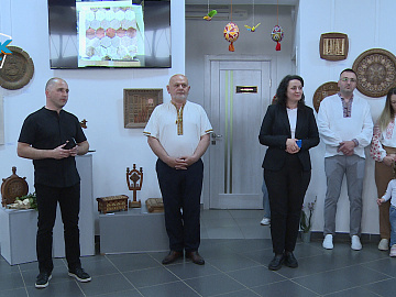У Коломиї презентував виставку своїх робіт Мирослав Радиш (відео)