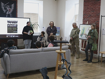 «ReАкція» в Коломиї: унікальна виставка робіт митців-ветеранів у центрі «Гарт» (відео)