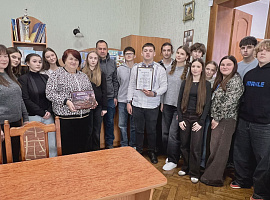 Коломийський ліцей № 9 та його філії передали 100 000 гривень на НРК для «десятки» (відео)