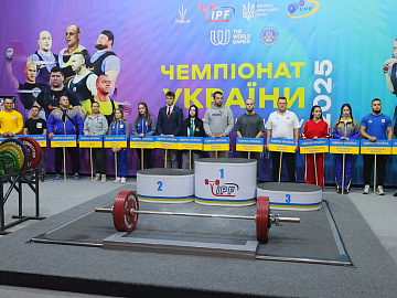 Понад 200 найсильніших пауерліфтерів приїхали до Коломиї (відео)
