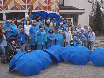 Всесвітній день поширення інформації про аутизм: у Коломиї відбулася акція та флешмоб (відео)