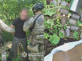 Нацполіція та СБУ затримали торговців нелегальною зброєю на Івано-Франківщині (відео)